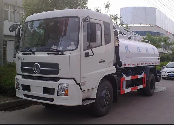 東風天錦吸糞車