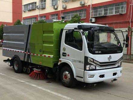 東風(fēng)多利卡洗掃車